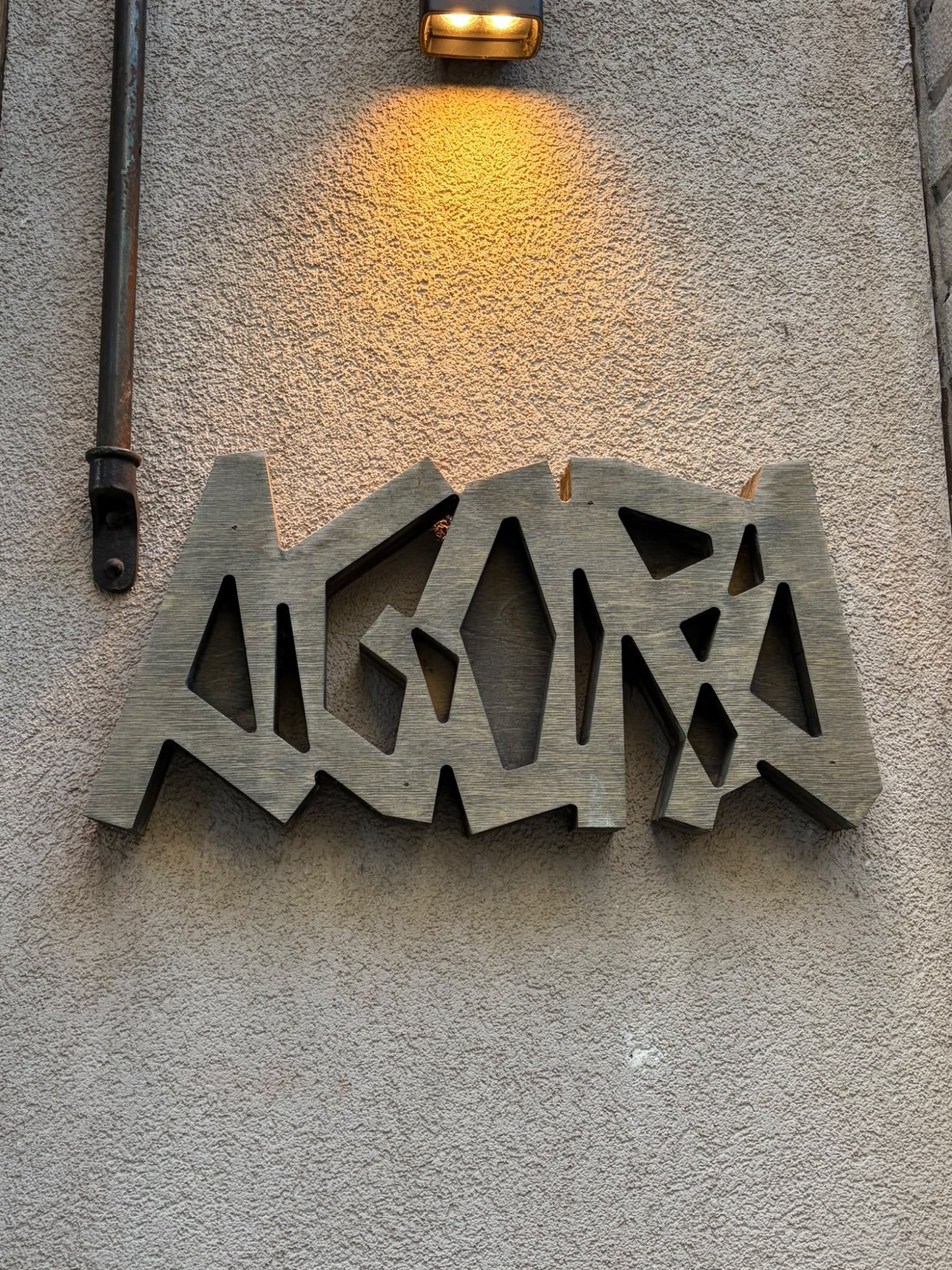 Agora: dog-friendly restaurant in London Bridge | Bring Bobby